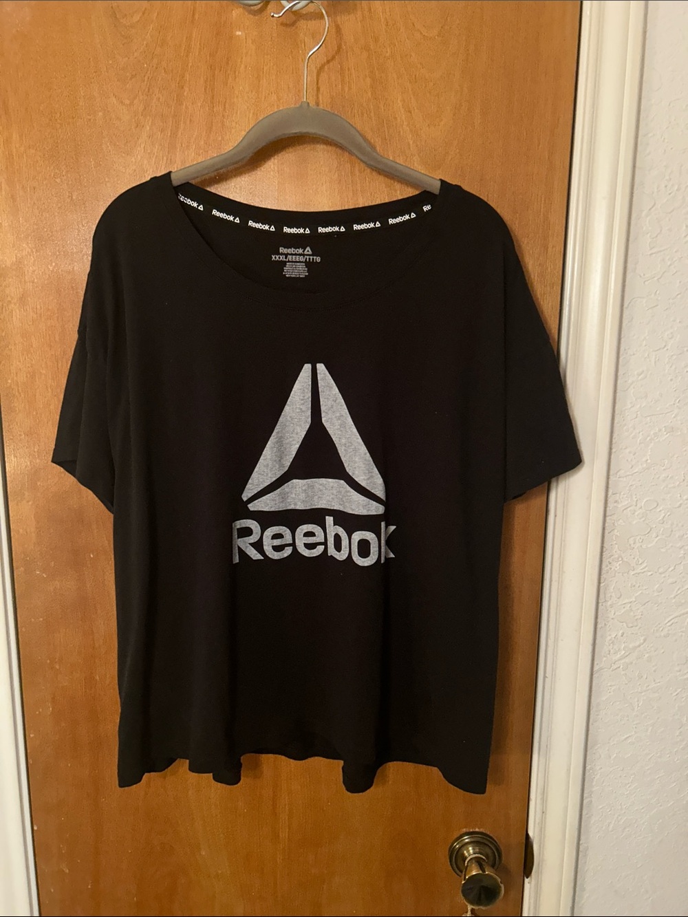 Reebok Black Short-Sleeve Tee with Silver Logo. XXXL Like new